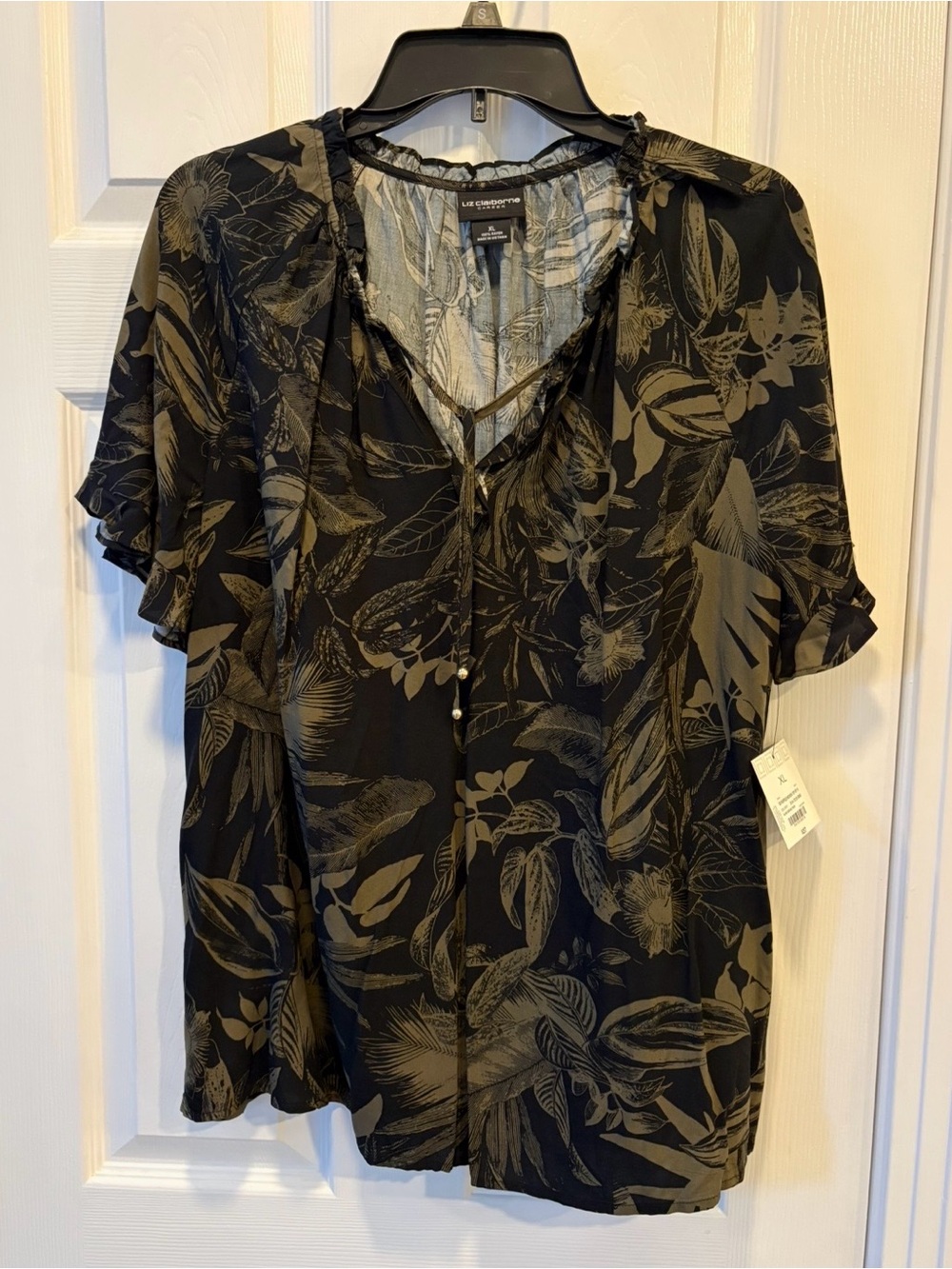 Liz Claiborne Black Hawaiian Floral Tie-Front Blouse